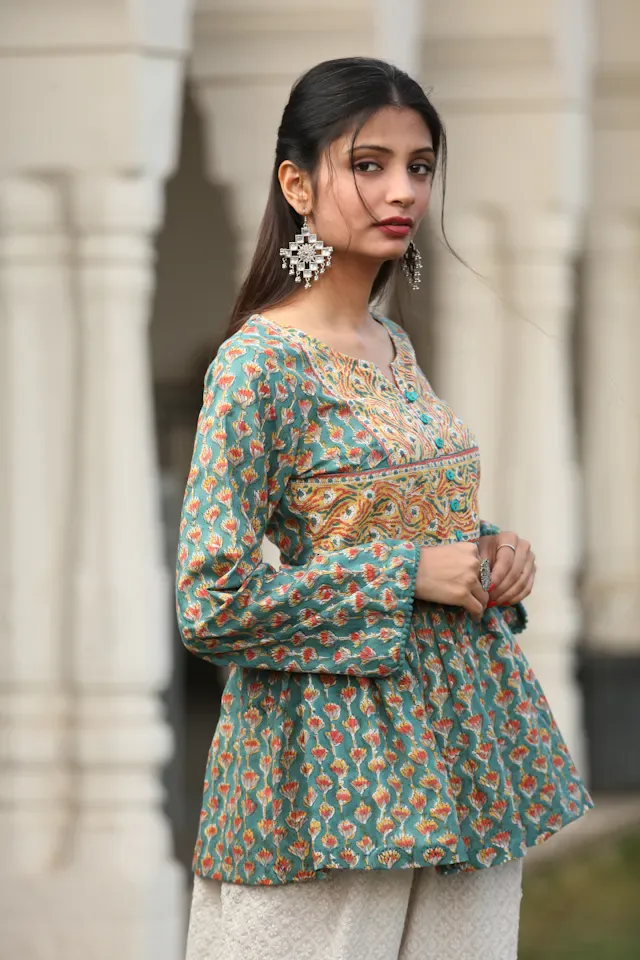 Modern Top