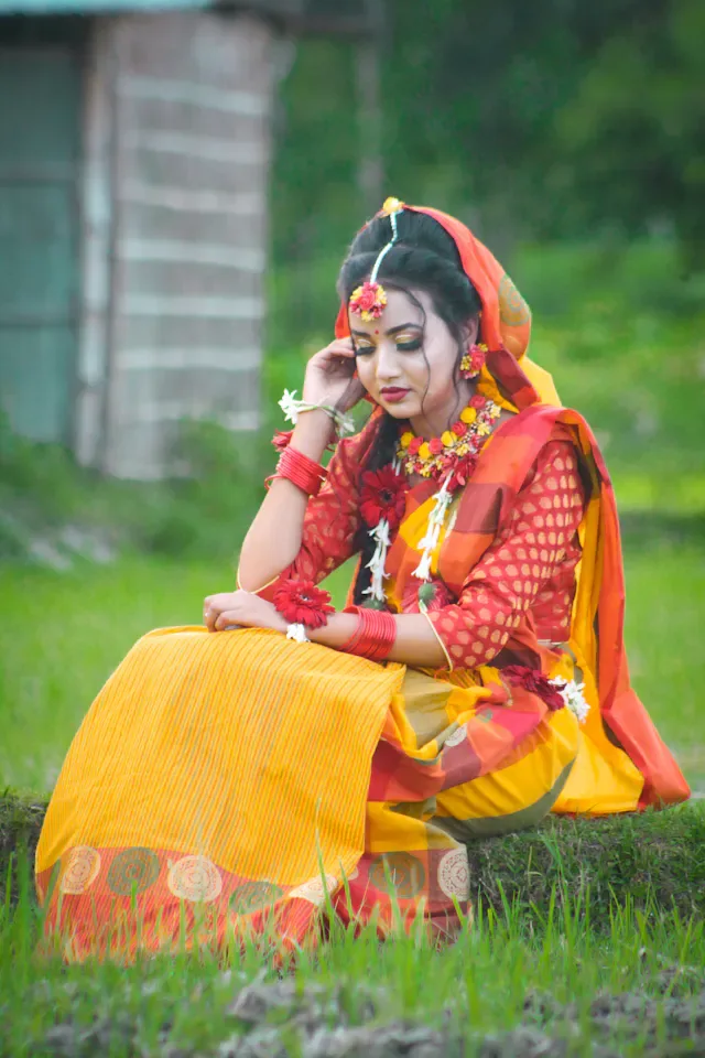 স্টারলাইট ঐতিহ্যবাহী পোশাক